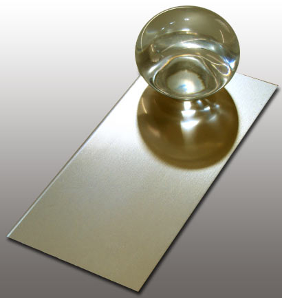 trattamento superficiale alluminio lucido colore titanio